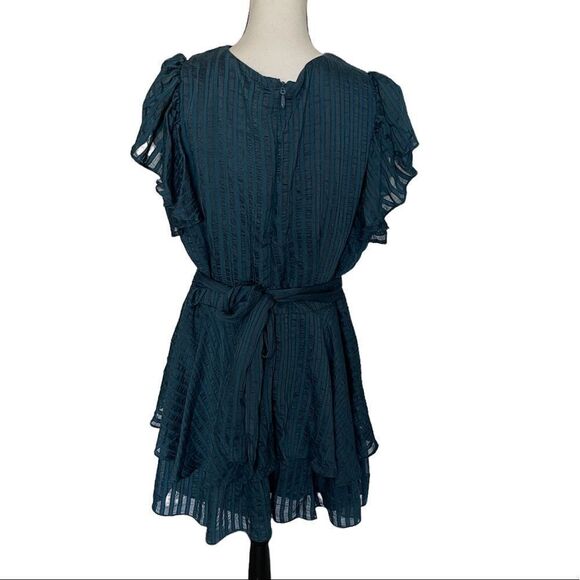 City Chic Plus Size First Date Playsuit Short Ruffle Sleeves V-Neckline XXS/12 - Picture 5 of 9